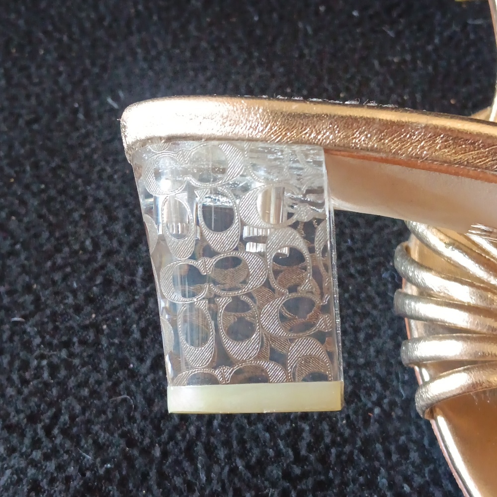 Coach Olay gold sandles - Picture 3 of 6